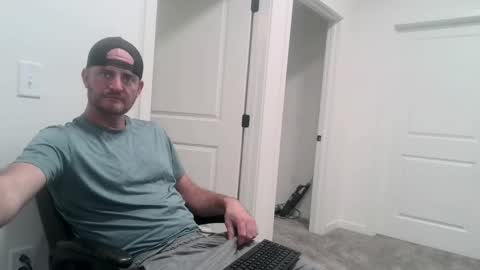 Snapshot of fallout7657 chatting on 10.03.25 Daddy online show from 10.03.25