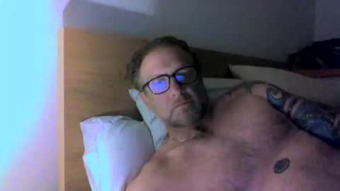 Snapshot of fantasying01 chatting on 11.12.25 fantasying01 online show from 11.12.25