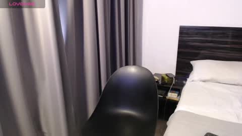 Snapshot of faustosaenz chatting on 03.10.25 FAUSTO online show from 03.10.25