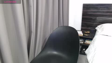 Snapshot of faustosaenz chatting on 10.11.25 FAUSTO online show from 10.11.25