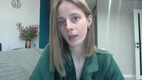 Snapshot of favoriteyour chatting on 01.13.25 favoriteyour online show from 01.13.25