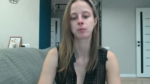 Snapshot of favoriteyour chatting on 10.17.25 favoriteyour online show from 10.17.25