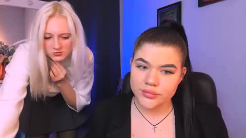 Snapshot of femida_love chatting on 03.11.25 Femida online show from 03.11.25