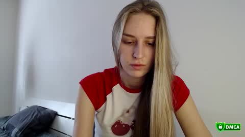 Femke online show from 10.14.25