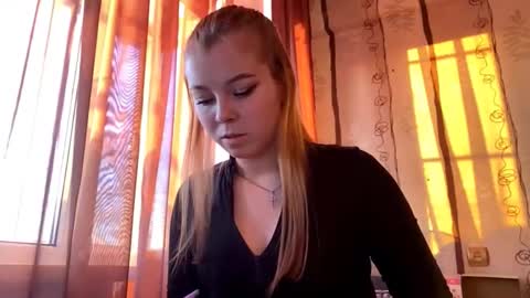 Snapshot of fernandamathson chatting on 10.18.25 fernandamathson online show from 10.18.25