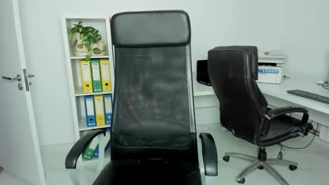 Snapshot of fetish_life chatting on 12.09.24 fetish_life online show from 12.09.24