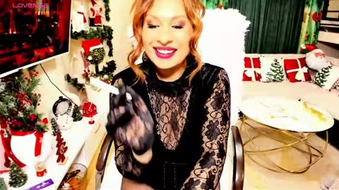 Snapshot of fetishfantasyeve chatting on 12.20.24 Fetishfantasyme my X online show from 12.20.24