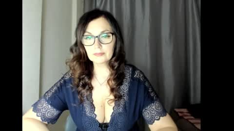 Snapshot of fey_bb chatting on 02.14.25 Milana online show from 02.14.25