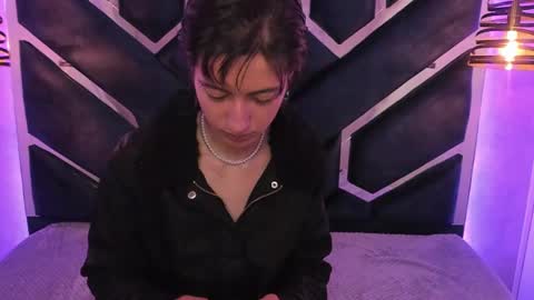   online show from 01.04.25
