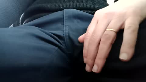 Snapshot of fifi010203 chatting on 02.01.25 fifi010203 online show from 02.01.25