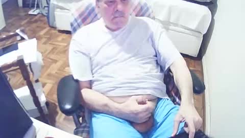 Snapshot of filhober chatting on 12.12.24 filhober online show from 12.12.24