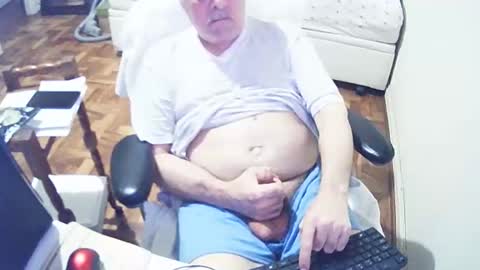 Snapshot of filhober chatting on 01.13.25 filhober online show from 01.13.25