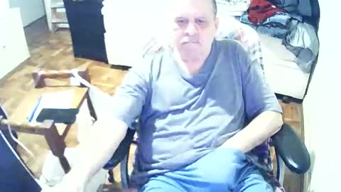 Snapshot of filhober chatting on 11.01.25 filhober online show from 11.01.25