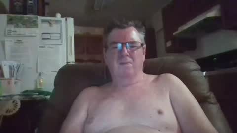 Snapshot of finderfiner chatting on 12.27.24 finderfiner online show from 12.27.24