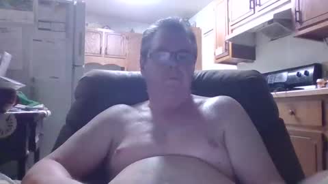 Snapshot of finderfiner chatting on 10.02.25 finderfiner online show from 10.02.25