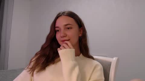 Snapshot of fireflies_fly_ chatting on 09.22.25 fireflies_fly_ online show from 09.22.25