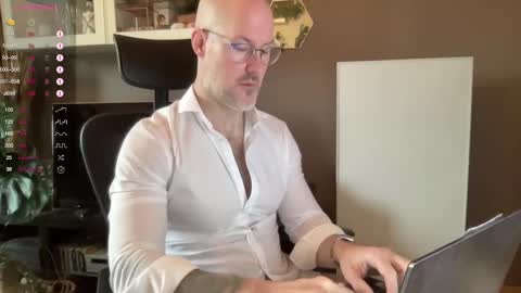 Snapshot of fit_rubinho chatting on 01.22.25 Rubn online show from 01.22.25