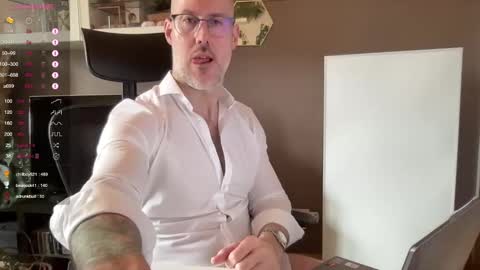 Snapshot of fit_rubinho chatting on 01.22.25 Rubn online show from 01.22.25