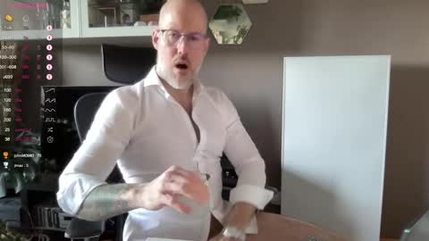 Snapshot of fit_rubinho chatting on 03.05.25 Rubn online show from 03.05.25