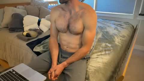 Snapshot of fitfunweird chatting on 11.08.25 fitfunweird online show from 11.08.25