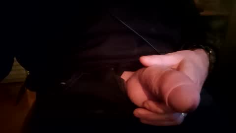 Snapshot of fiveforwilly1 chatting on 01.06.25 Markus online show from 01.06.25