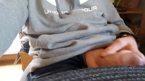 Snapshot of fiveforwilly1 chatting on 02.21.25 Markus online show from 02.21.25