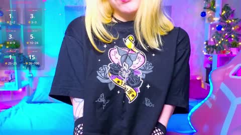 Snapshot of flaircorell chatting on 01.14.25 Sophie online show from 01.14.25