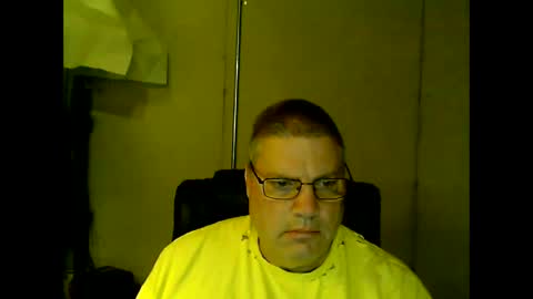 Snapshot of fletch32 chatting on 10.12.25 jd online show from 10.12.25
