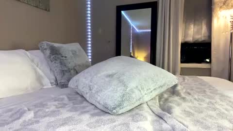 Snapshot of flexyroxxxy chatting on 02.21.25 Roxy online show from 02.21.25