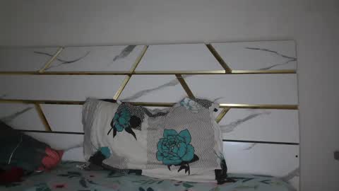 Snapshot of flirtsxxx chatting on 02.06.25 flirtsxxx online show from 02.06.25