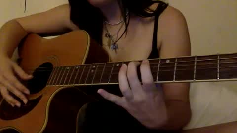 Snapshot of floraexploration chatting on 09.20.25 floraexploration online show from 09.20.25