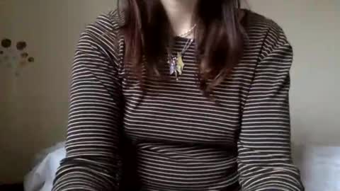 Snapshot of floraexploration chatting on 11.07.25 floraexploration online show from 11.07.25