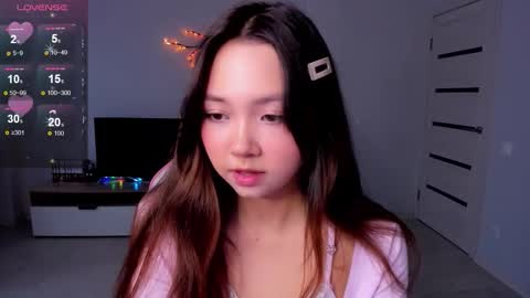 Snapshot of fluffy_rose chatting on 09.29.25 Rose online show from 09.29.25