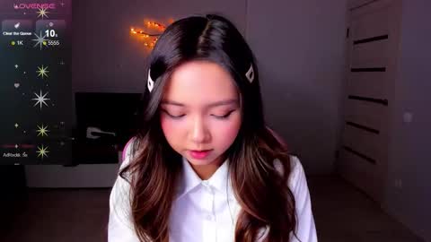 Snapshot of fluffy_rose chatting on 10.08.25 Rose online show from 10.08.25