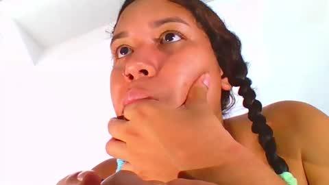 Snapshot of forbidden_games__ chatting on 12.11.24 emely and felix online show from 12.11.24