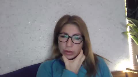 Snapshot of fox_red_lady7 chatting on 02.08.25 fox_red_lady7 online show from 02.08.25