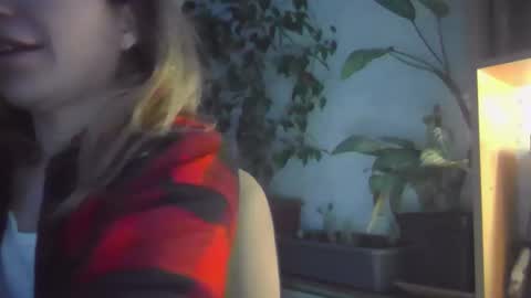 Snapshot of fox_red_lady7 chatting on 03.02.25 fox_red_lady7 online show from 03.02.25