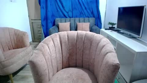 Snapshot of foxvalerin chatting on 01.22.25 Valerin. online show from 01.22.25