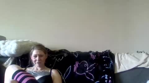 Snapshot of foxyfang chatting on 02.28.25 foxyfang online show from 02.28.25