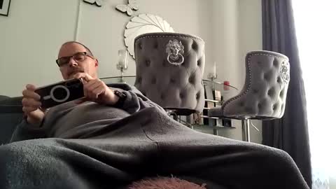 Snapshot of franciscomalin chatting on 11.11.25 franciscomalin online show from 11.11.25