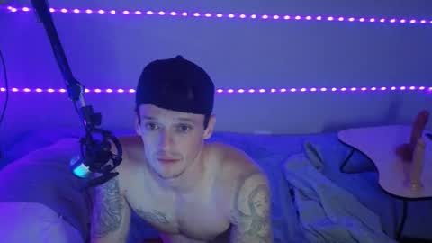 Snapshot of frankoafterdark chatting on 09.10.25 Franco online show from 09.10.25