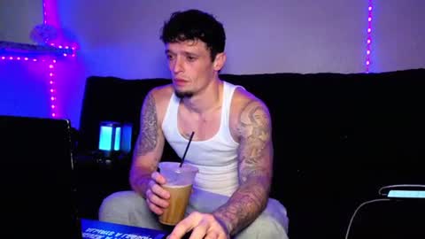 Snapshot of frankoafterdark chatting on 11.02.25 Franco online show from 11.02.25