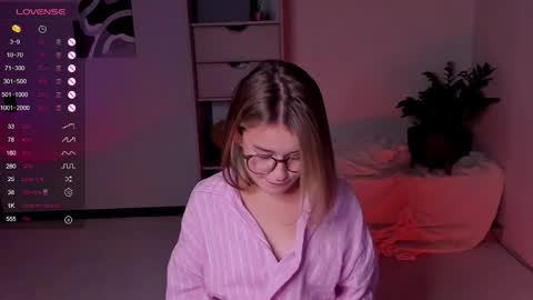 Snapshot of frannpalmer chatting on 10.20.25 Frann online show from 10.20.25