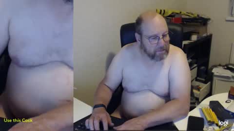 Snapshot of fransje_ chatting on 10.15.25 Fransje online show from 10.15.25