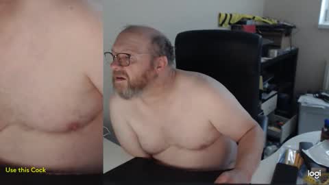 Snapshot of fransje_ chatting on 10.27.25 Fransje online show from 10.27.25