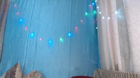 Snapshot of frau_becky chatting on 02.15.25 frau_becky online show from 02.15.25