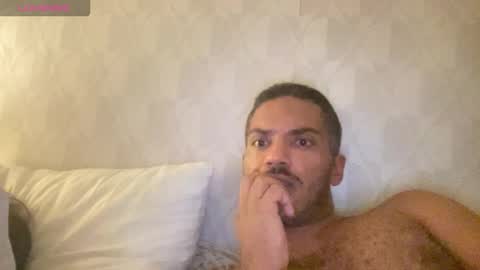 Snapshot of frenchlovers23 chatting on 11.08.25 frenchlovers23 online show from 11.08.25