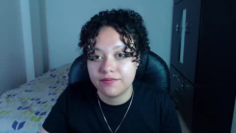 Snapshot of freud_x_louise1 chatting on 01.10.25 Louise  online show from 01.10.25