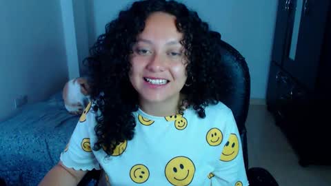 Snapshot of freud_x_louise1 chatting on 09.15.25 Louise  online show from 09.15.25