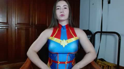 Snapshot of freyanatural chatting on 10.18.25 freyanatural online show from 10.18.25